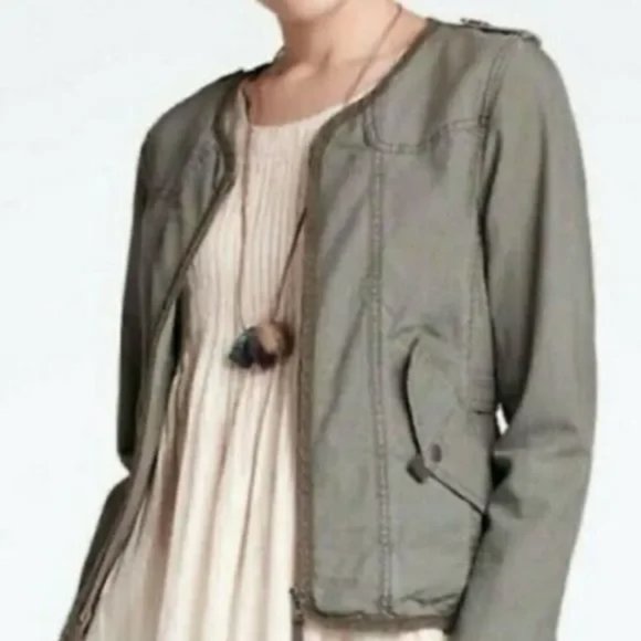 Anthropologie Lace embellished Jacket - Picture 2 of 10